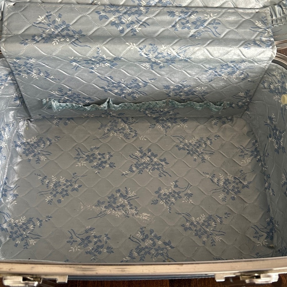 Vintage American Tourister Train Case Blue Hard Shell Floral Travel Luggage 60s - Picture 3 of 16